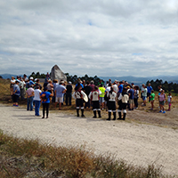 INAUGURACIÓN MONOLITO AGRADECEMENTO ÁS PERSOAS 